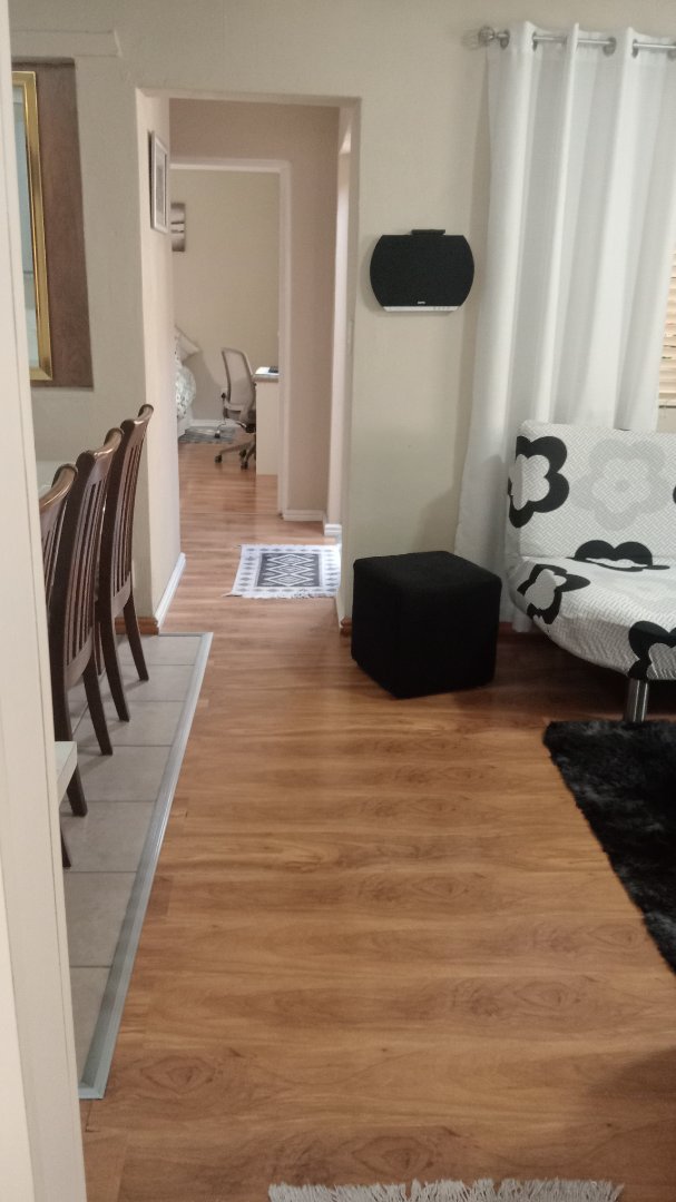 2 Bedroom Property for Sale in Lavender Hill Western Cape